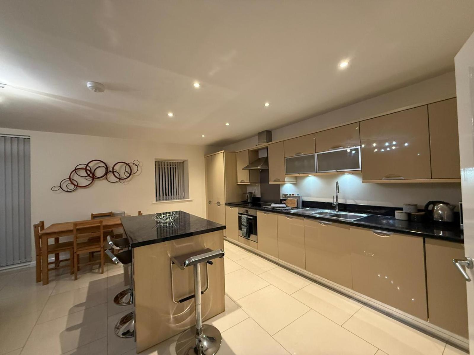 Solihull Centre Apartments ภายนอก รูปภาพ